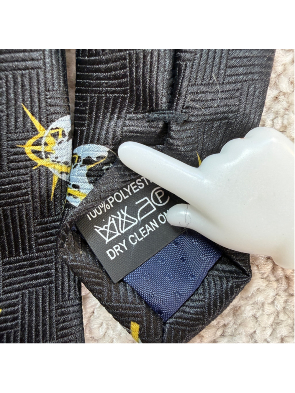 Russell-Hampton Rotary International Mankind Is Our Business Novelty Necktie 61” - Picture 5 of 5